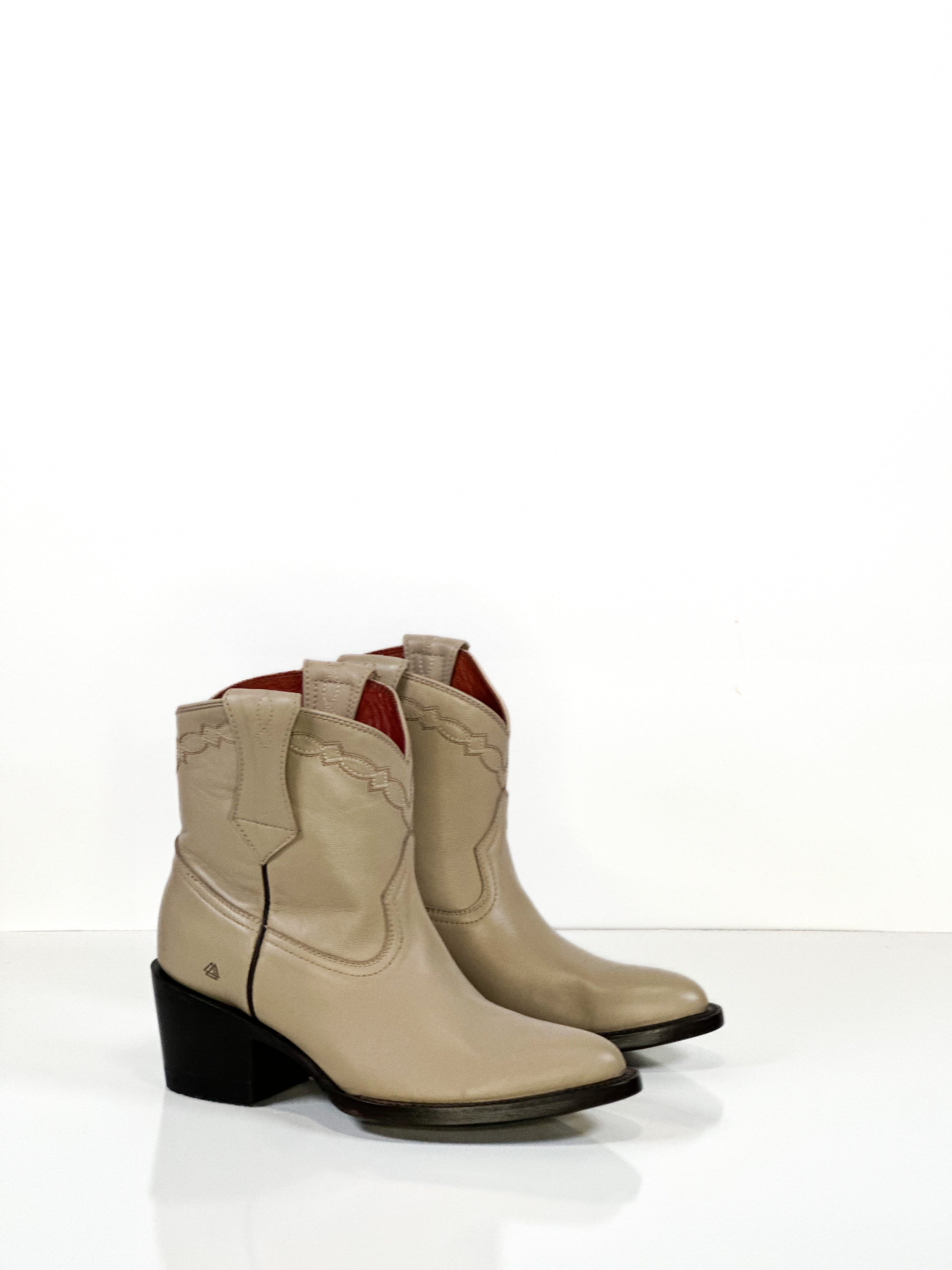 Cherokee Champagne Boots