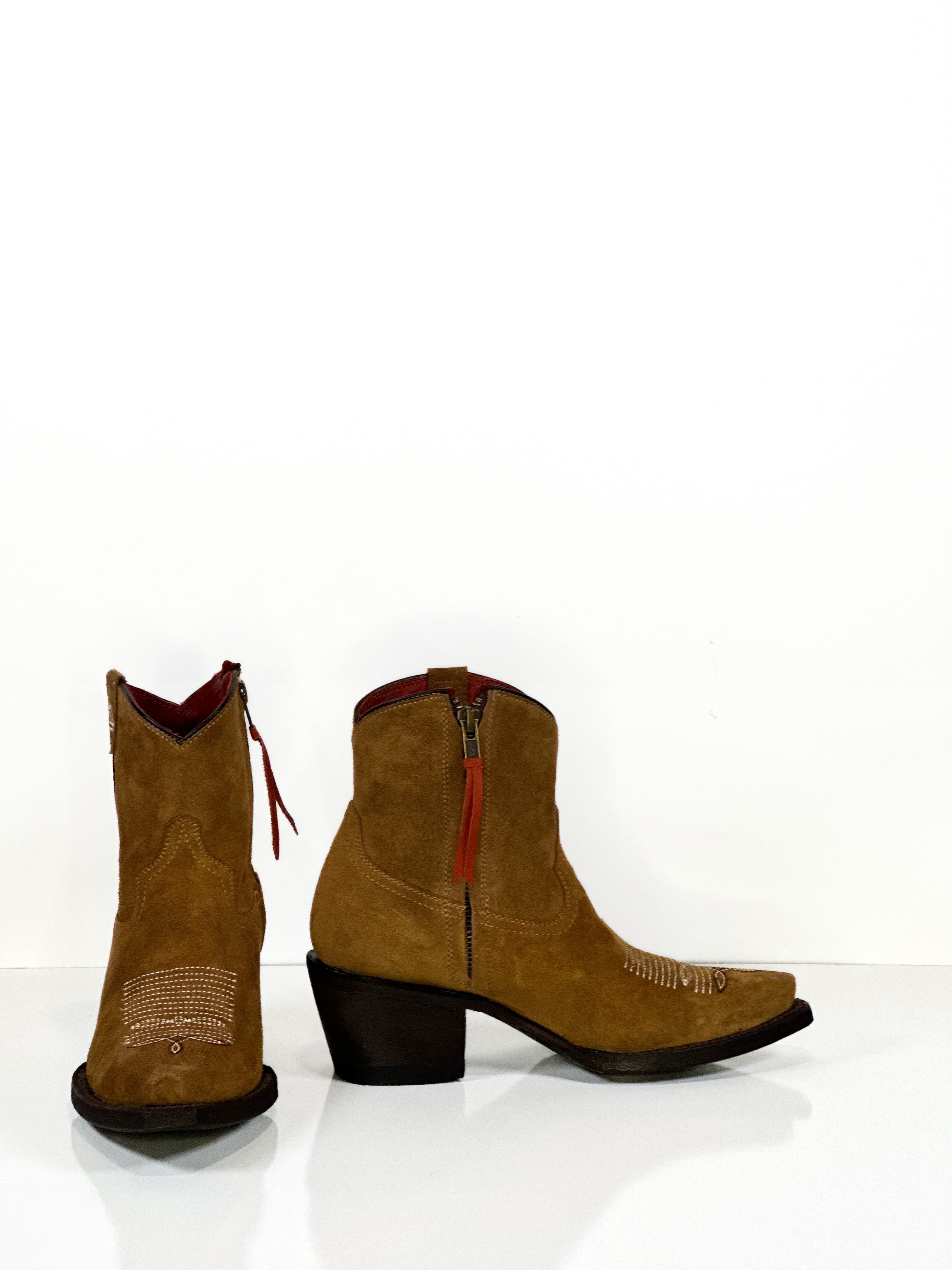 Cherokee Coyote Boots