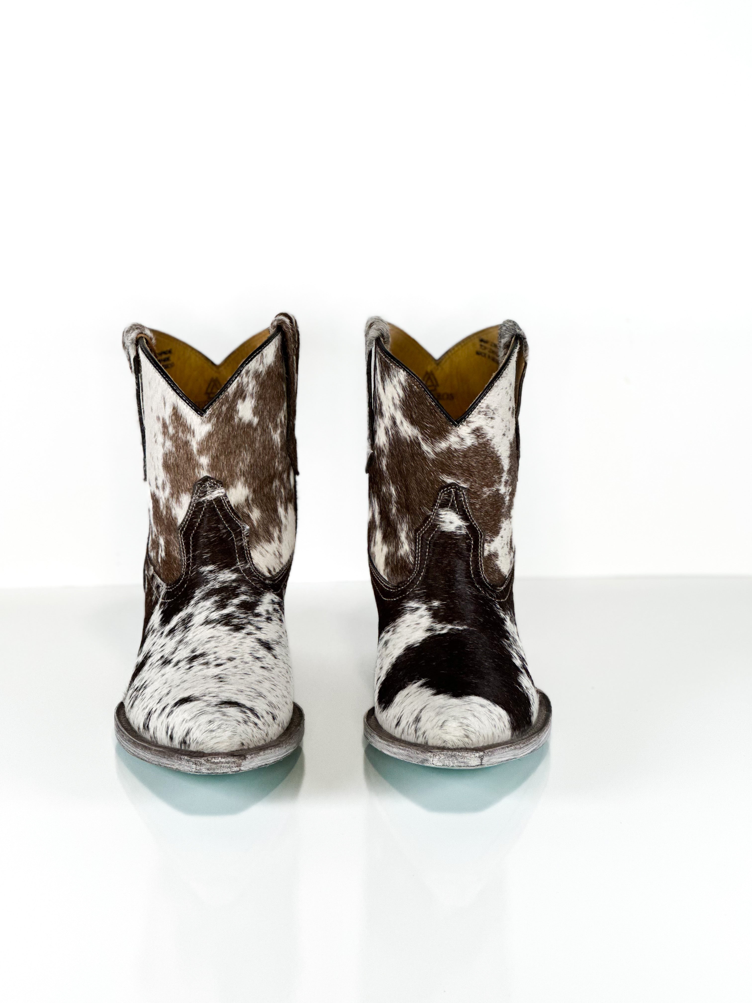 Azeri Obsidian Cowhide