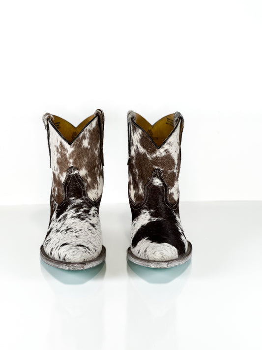 Azeri Obsidian Cowhide