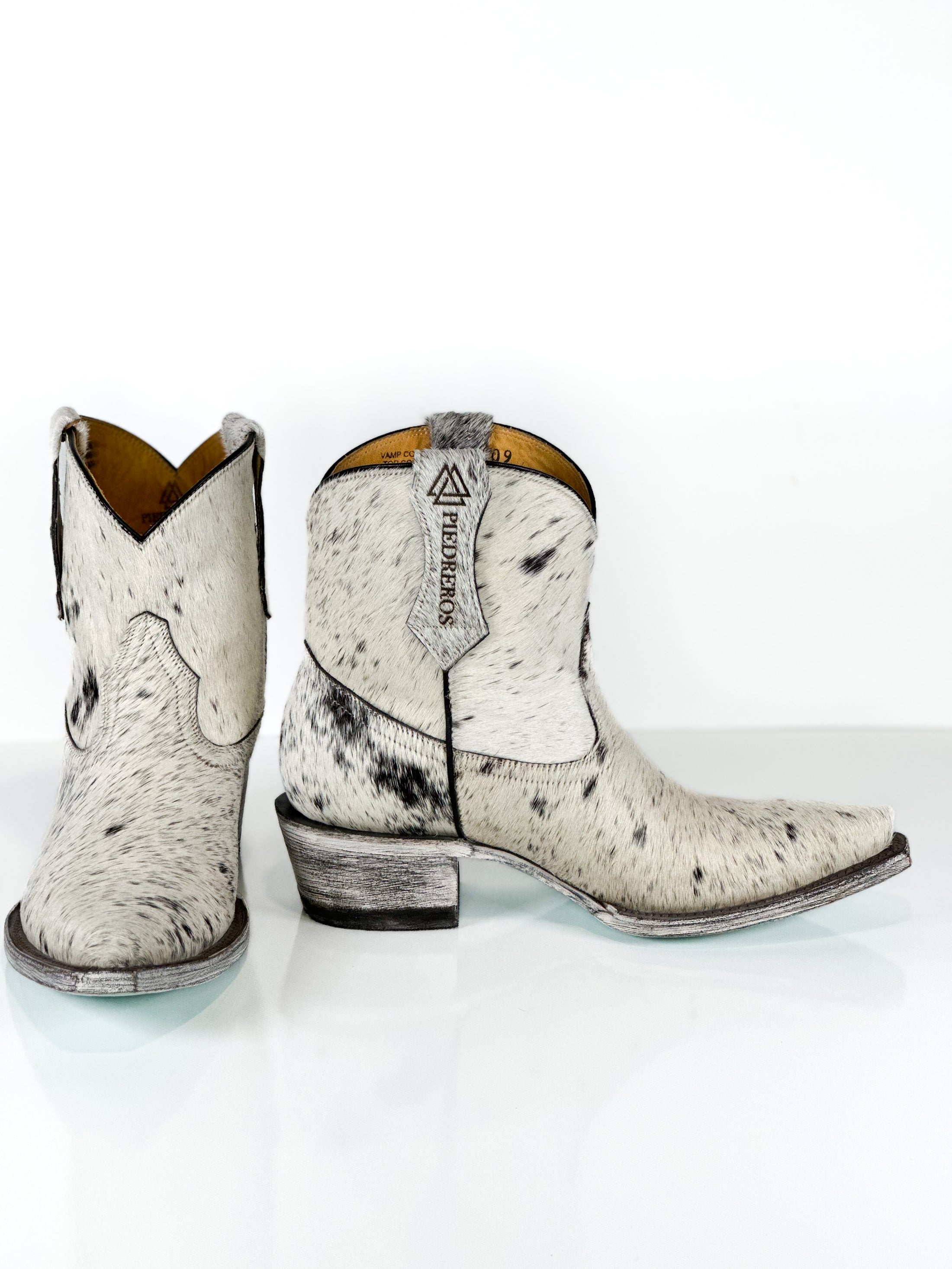 Azeri Chapel Cowhide