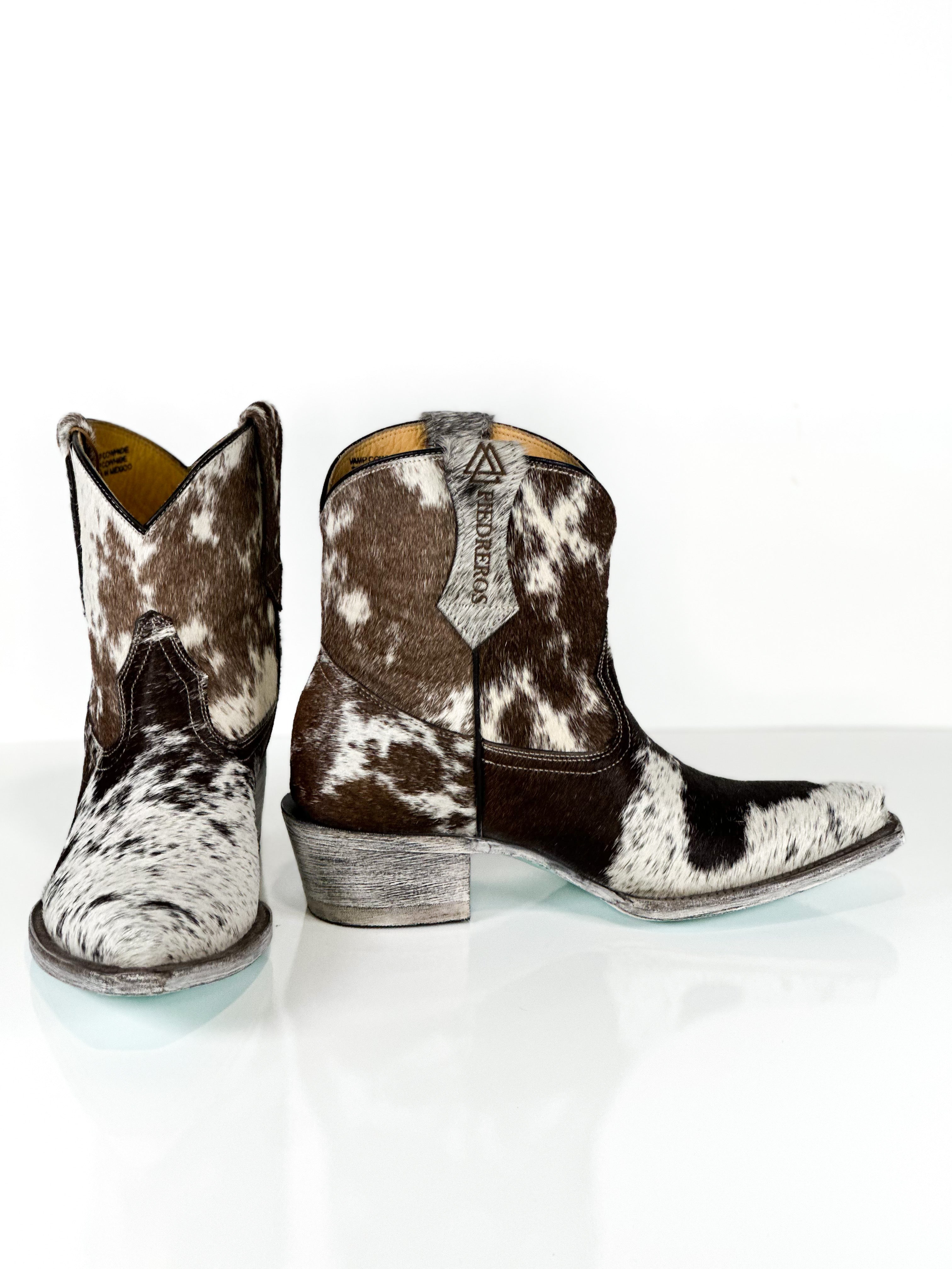 Azeri Obsidian Cowhide