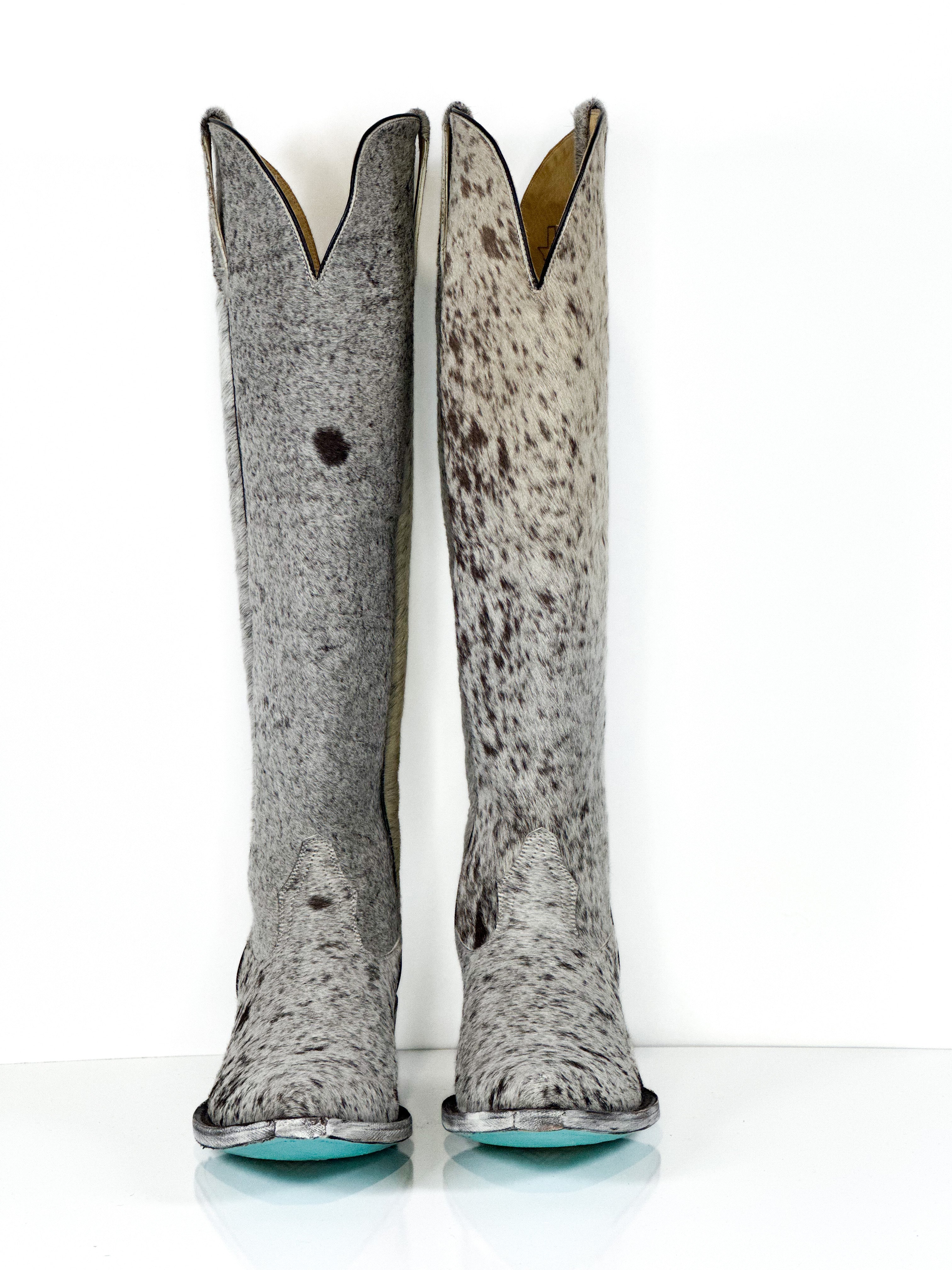 Azeri Savanna Cowhide