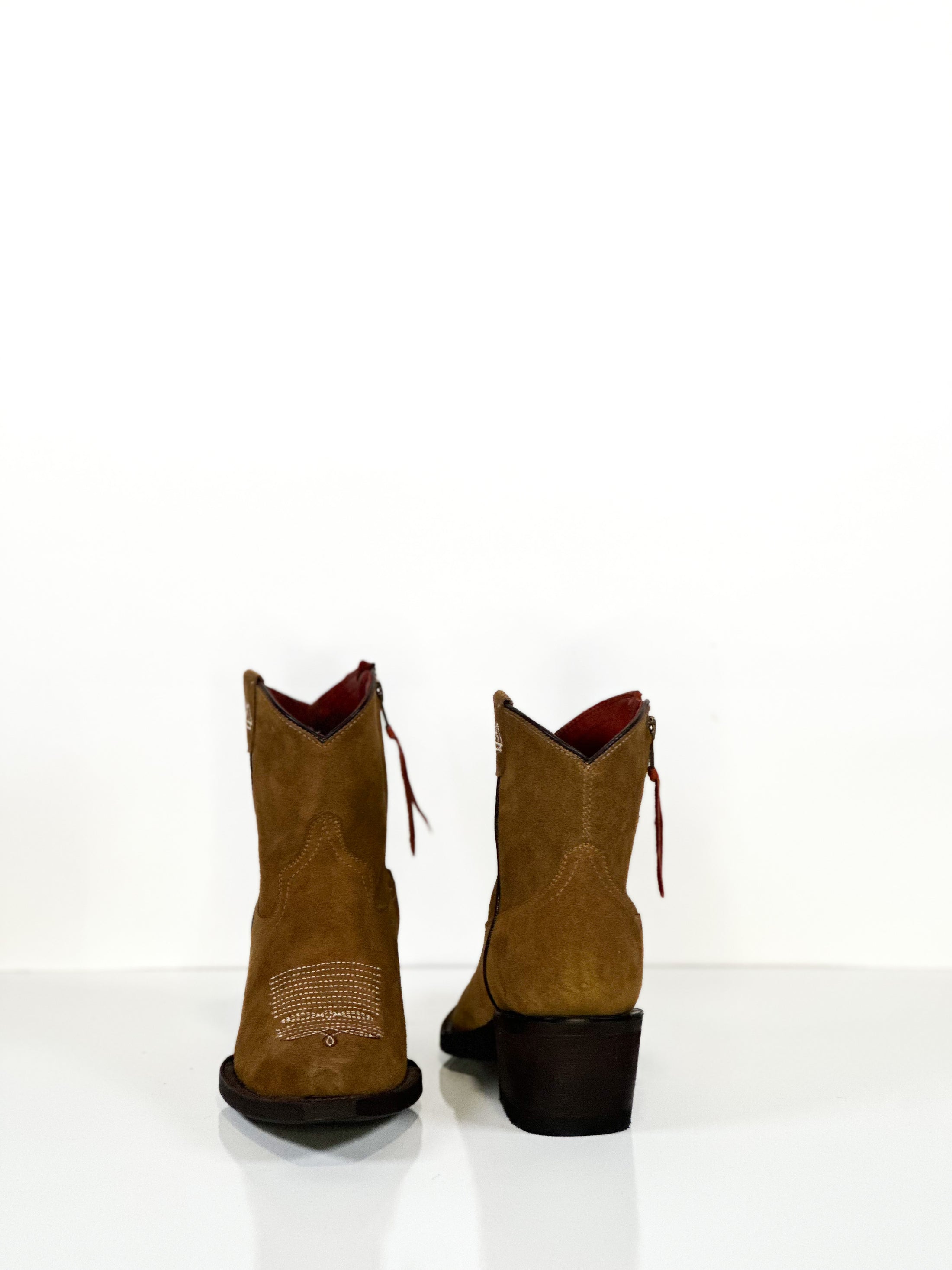 Cherokee Coyote Boots