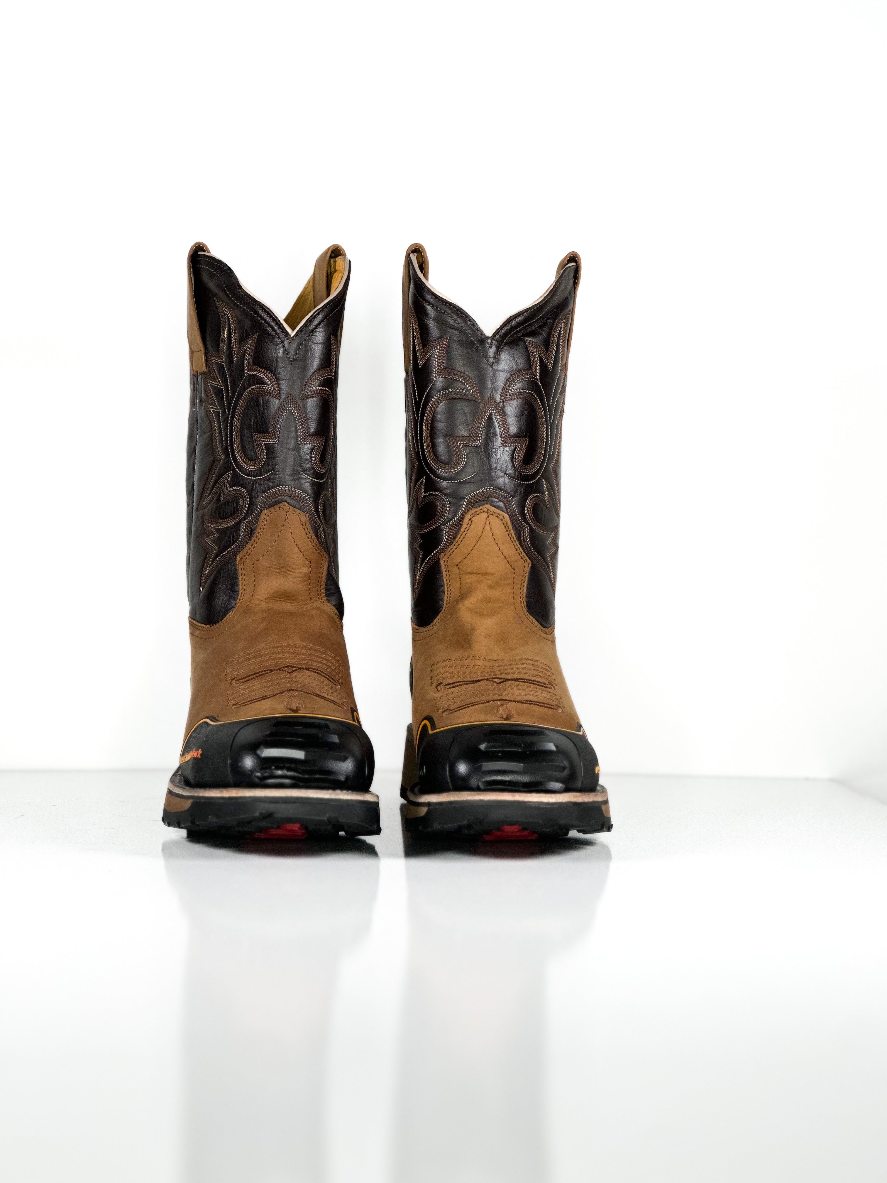 Composite toe work boot