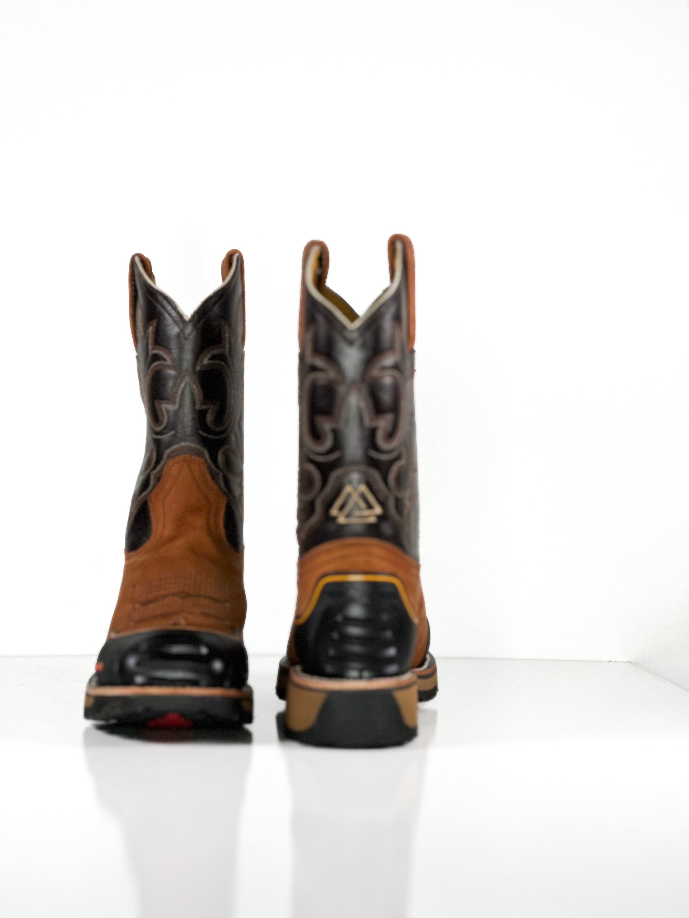 Composite toe work boot