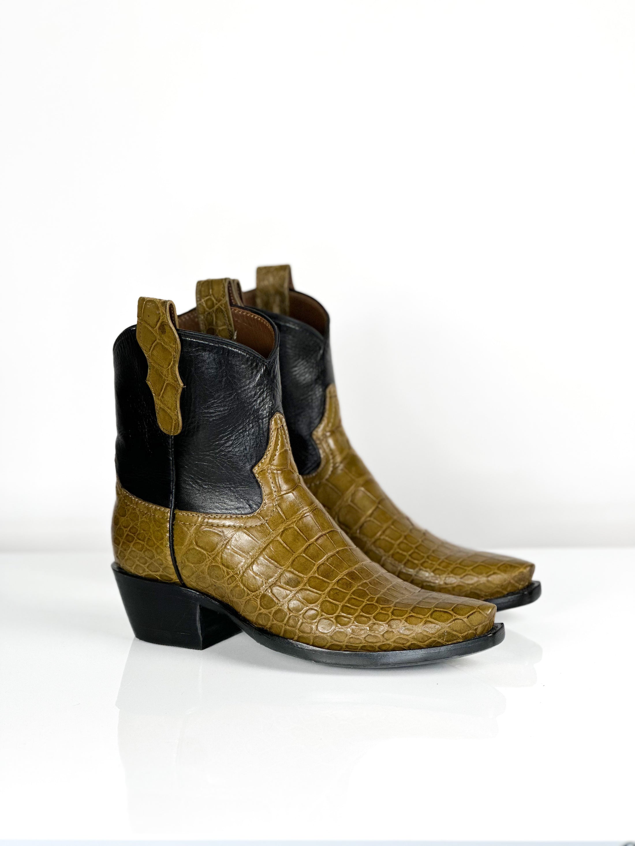 Women’s Gator Bootie - Lux