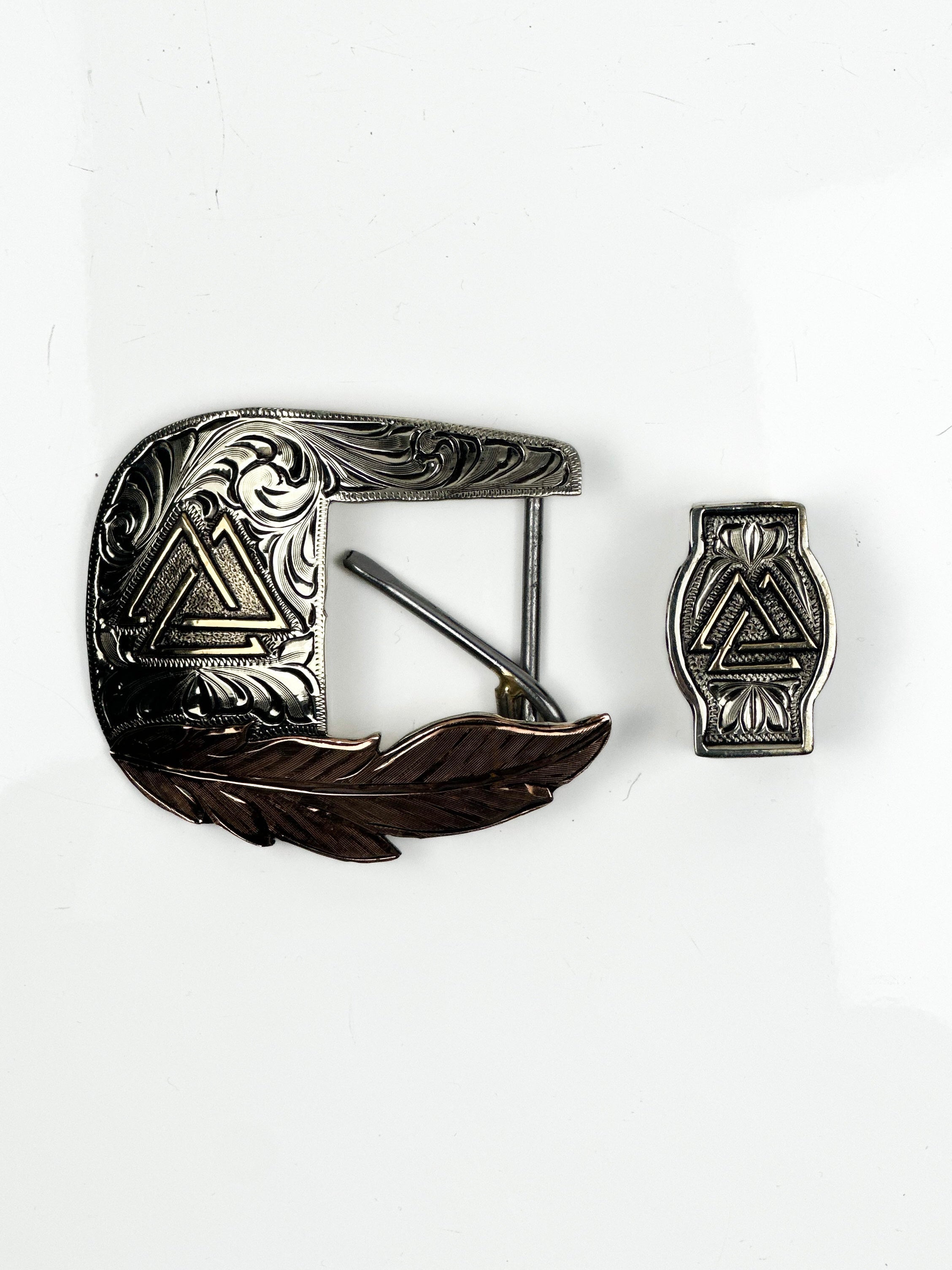TAIL FEATHER BUCKLE