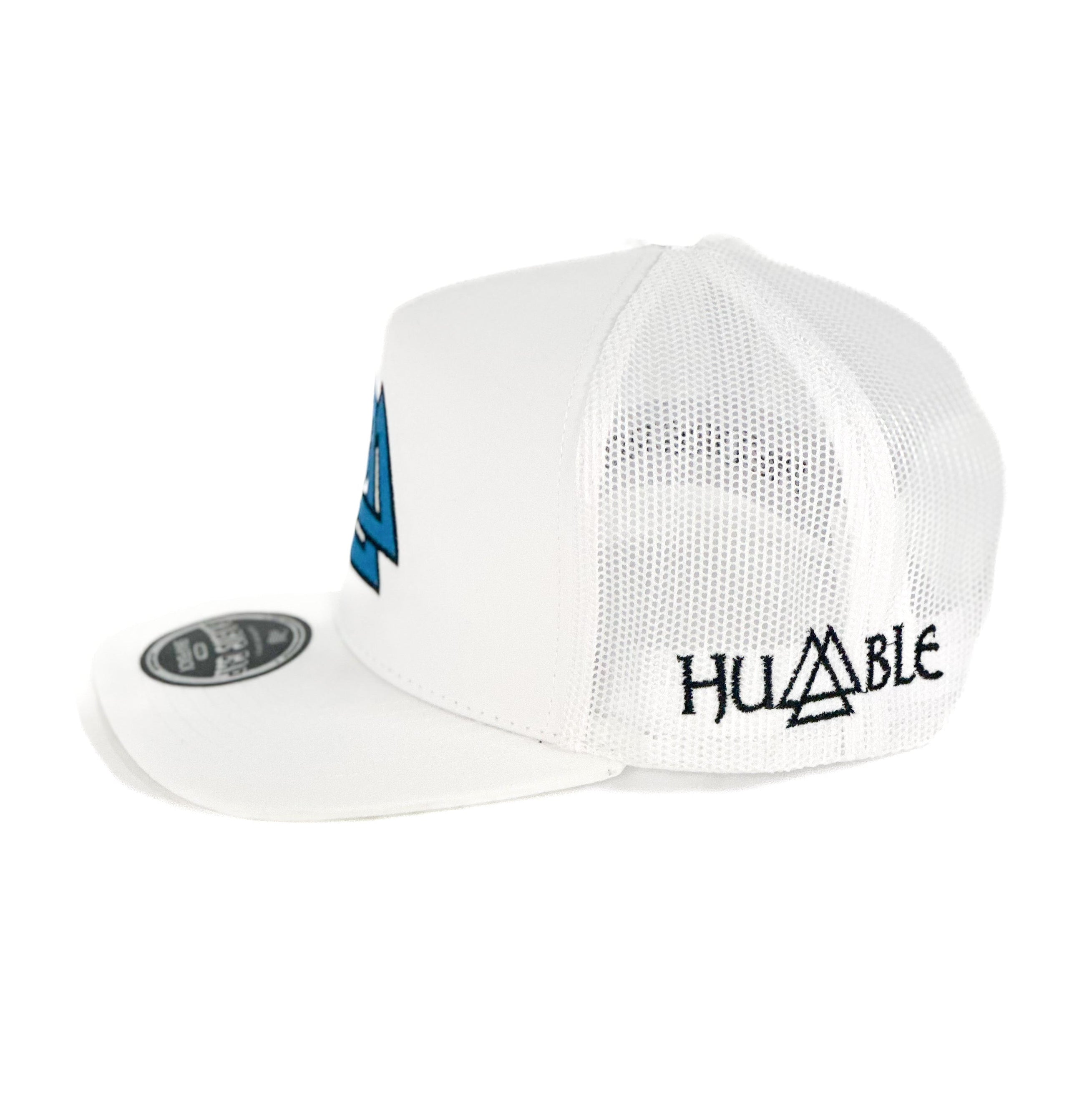 White mesh cap with blue cuadra piedreros triangle logo